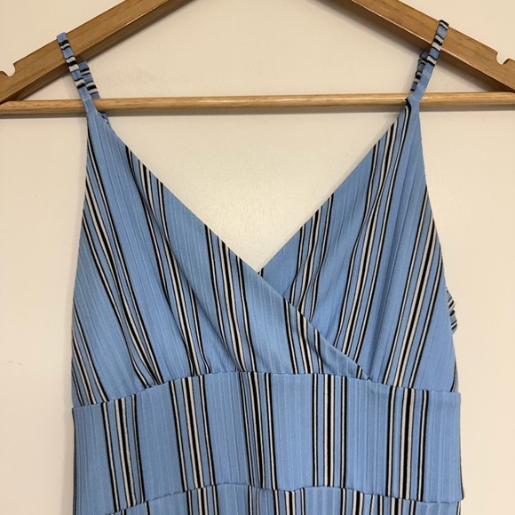 Ardene Blue Striped Wide Leg Jumpsuit Size Small - Picture 4 of 12